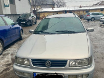 Volkswagen Passat intermediar