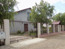 Casa Cazasu, Braila, in apropiere de sosea