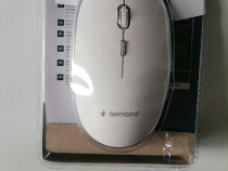 Mouse wireless nou la cutie produs de calitate.