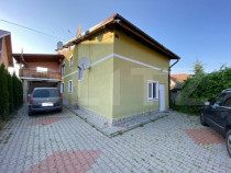 De vanzare casa cu doua intrari separate, 1000mp teren (toat