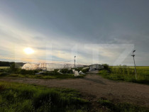 Teren parțial intravilan 23.500 mp, apă, curent și suprav