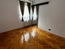 Apartament 3 camere zona Dristor - RM Sarat