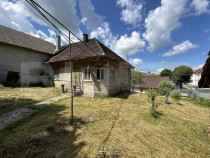 Teren podul Jelnei 3306 mp + casa veche