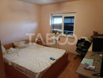 Apartament decomandat 3 camere 68 mp utili balcon Cetate Alb