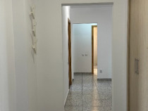 Inchiriez Apartament 3 camere decomandat Dristor 2