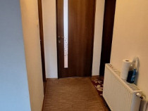 Inchiriez apartament 3 camere decomandat Cetate Detunata