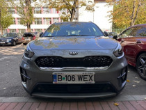 Vând Kia Niro 32.000 km.