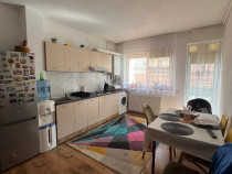 Apartament de vanzare cu 2 camere Floresti zona centrala!