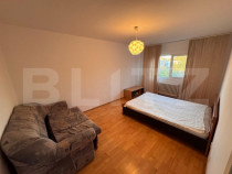 Apartament de 3 camere ,68 mp , zona Nicolina