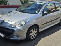 Peugeot 206plus Trendy 1.4 benzina echipare iarna