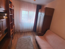 Apartament 4 camere, 2 băi, 2 balcoane, zona Vest