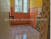 Apartament 3 camere zona Km 4-5