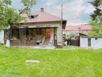 Casa in Moreni (exterior Vest) si 2000 mp de teren