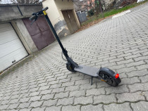 Trotineta electrica Xiaomi Mi Electric Scooter Essential