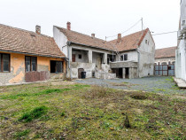 Casa din caramida - teren 612 mp - Centru Arad - COMISION 0%