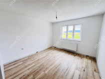 Apartament 2 camere decomandate balcon etaj 2 zona Lazaret S
