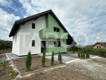 Casa individuala 127 mpu 5 camere de vanzare curte 500 mp Se