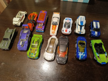 Lot 14 mașini metalice - Hotwheels