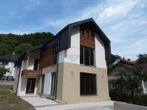 VILA NOUA DE VANZARE in zona Parcul Mare (Regina Maria)
