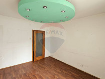 Spațiu comercial