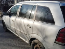 Vand sau dezmembrez opel zafira