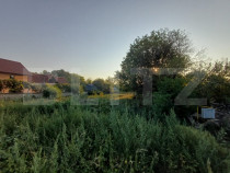 Teren intravilan langa apa si padure