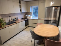 Apartament cu 3 camere, 67 mp, zona Piața Zorilor