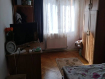 Apartament cu 3 camere, semidecomandat - zona Astra..