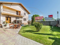 Casa Tunari Central – curte mare, living generos, pozitie