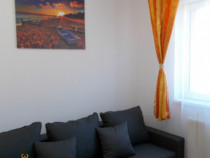 Ofer spre închiriere cameră cu baie proprie zonă centrală