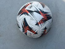 2 mingi la fel de uefa