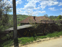 Teren 1200 mp + Casa - Comuna Arefu