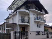 Exclusivitate! Casa de vanzare, 5 camere, 268 mp, zona Sensu