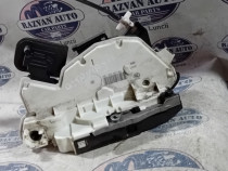 Broasca dreapta fata Skoda Octavia 3 2015