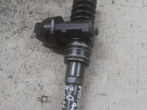 Injector Volkswagen Passat B6 2.0 2006