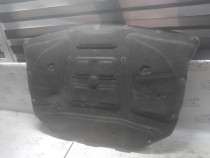 Pâsla capotă BMW F10 2011