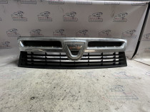 Grila bara fata Dacia Duster 2017