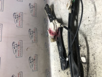 Macara geam stanga fata BMW 320 E90 2008