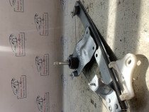 Macara geam dreapta spate Renault Clio 4 - Motorina 2015