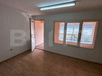 Spatiu de birouri, de inchiriat, 19 mp, zona centrala