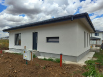 Casa individuala - 4 camere - 2 bai - 107 mp utili