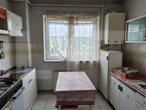 Apartament 4 camere, 80 mp, decomandat – Sf.Gheorghe