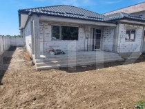 Casa pe parter cu toate utilitatile, 3 camere, 95 mp, in zon