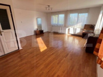 Spatiu de birouri, 280 mp, la vila, garaj, zona Piata 1 Mai