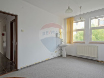 Apartament cu 3 camere de vânzare în zona Astra, Livada...