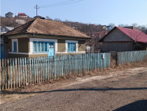 Bucium Han Trei Sarmale teren 800mp cu casa batraneasca