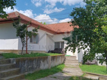 Copou-Sararie, casa caramida (anul-2000) su=100mp. teren 500