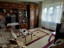 Casa de vanzare, 70 mp, zona Titulescu