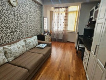 3 camere in zona Girocului