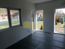 Casă singur &icirc;n curte &ndash; Ceuașu de C&acirc;mpie &ndash; Zona Pr...